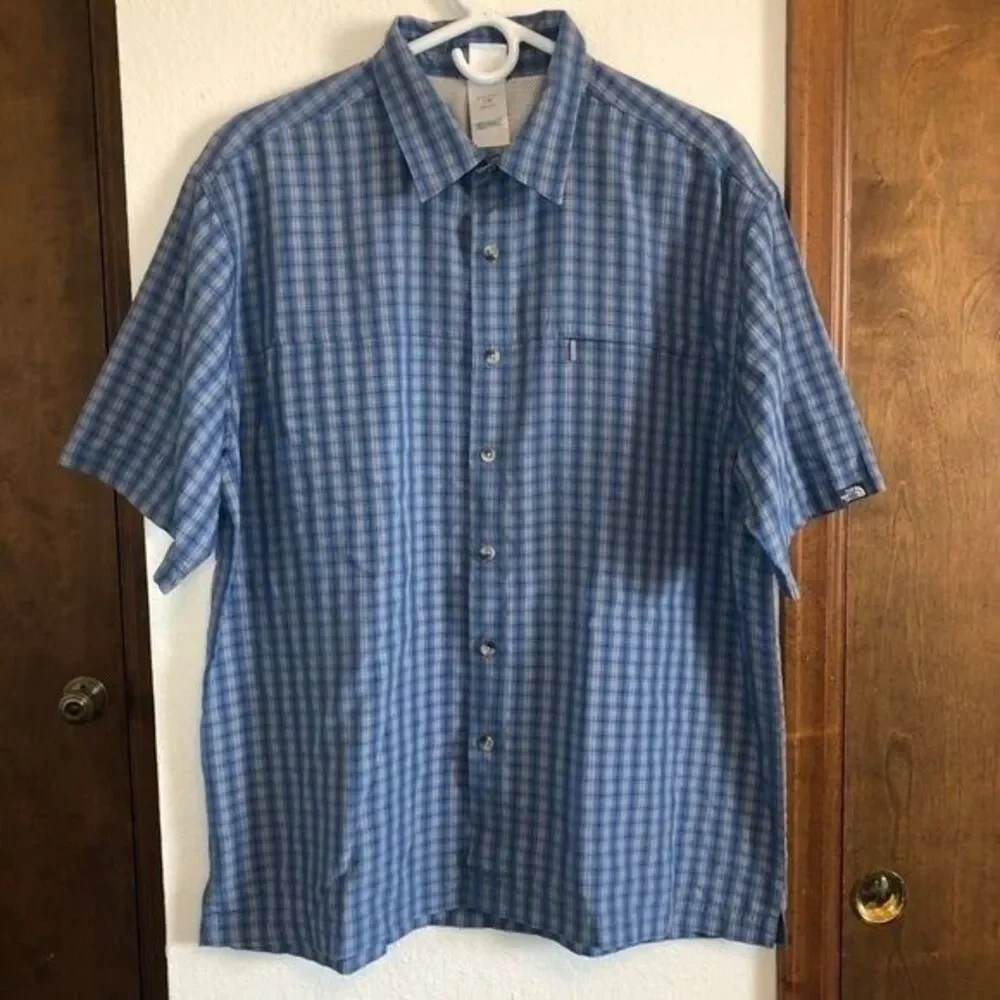 The North Face Men's Large Blue White Plaid Camping Hiking Short Sleeve Shirt‎